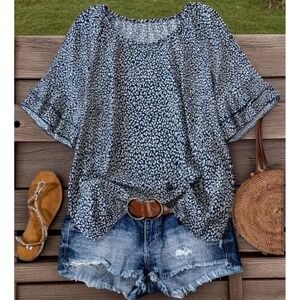 NWOT Finjani Blue White Floral Blouse Top Women's Sz 2XL Round Neck Elbow Sleeve